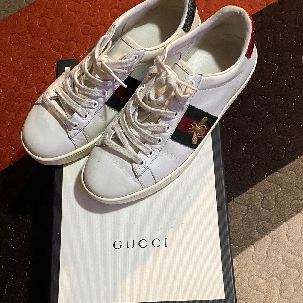 Gucci White Sneakers with Red and Green Stripes